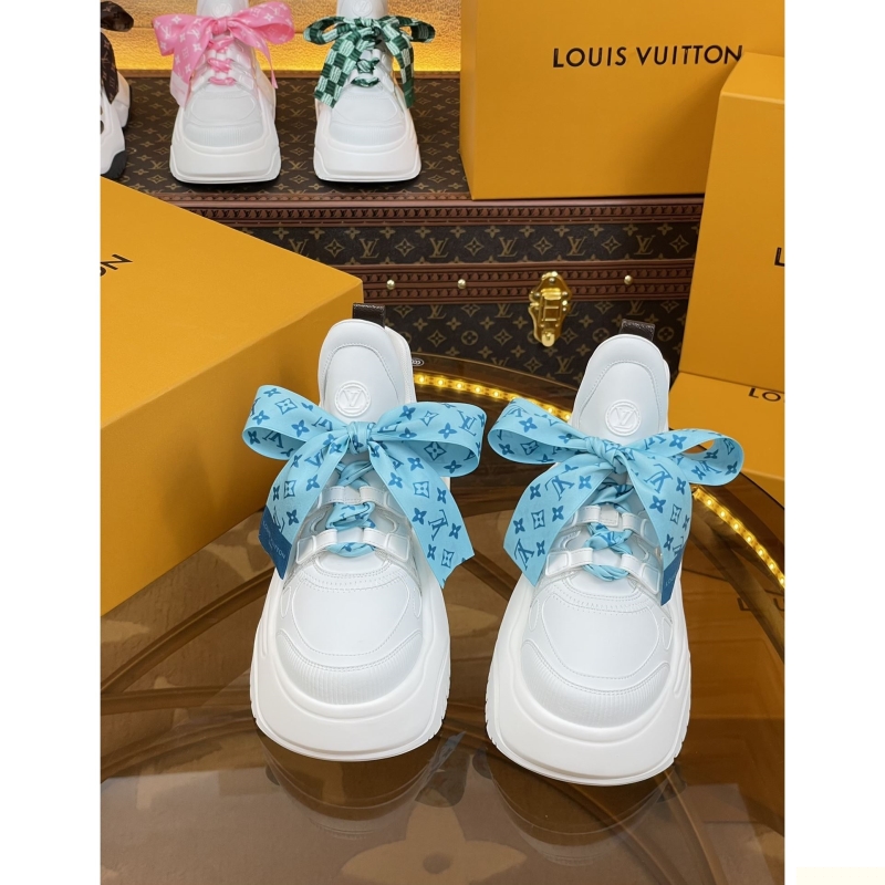 l**is V*t*n sneakers
